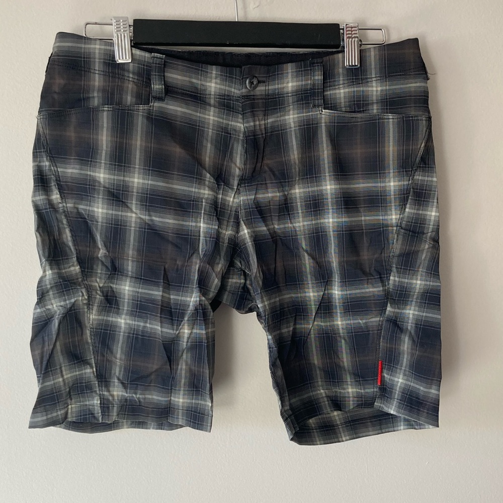 Avia Shorts
